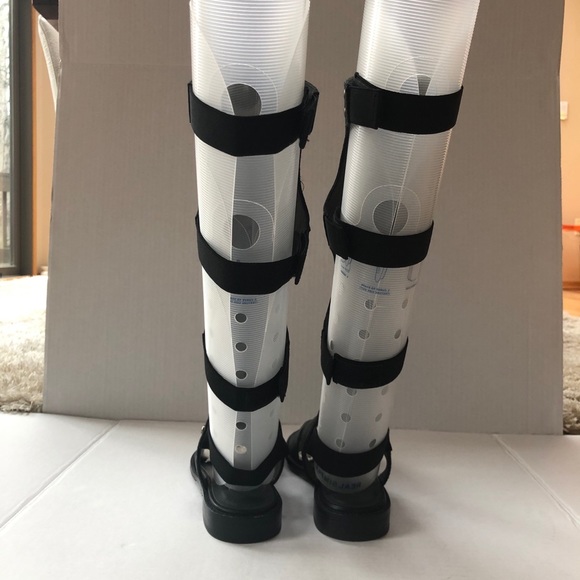 STUART WEITZMAN High top Elastic Band Sandals - Picture 5 of 10